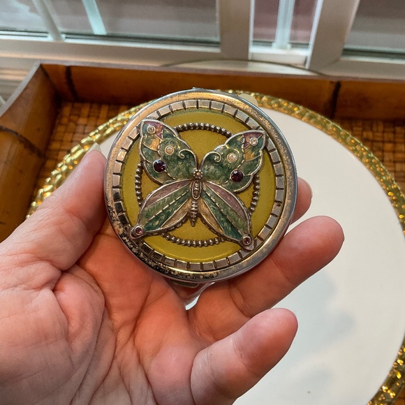 Lovely BRIGHTON Jeweled Butterfly Compact Mirror - Picture 1 of 7